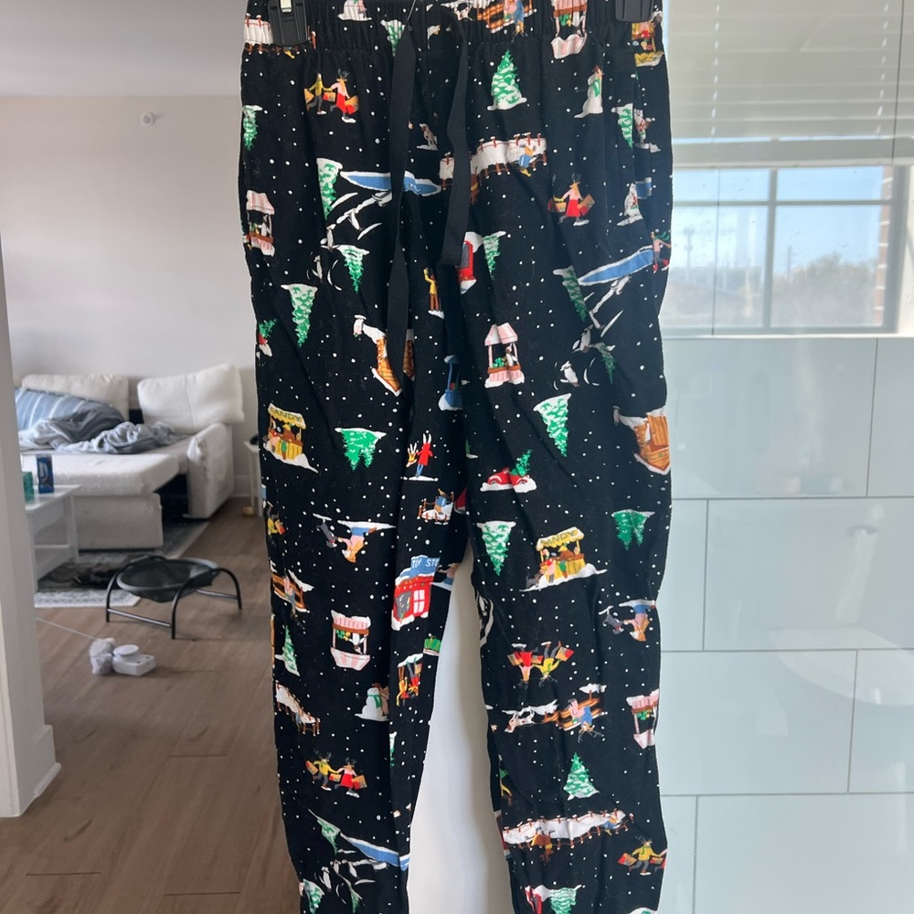 Old Navy Black Pajama Pants with Festive Print